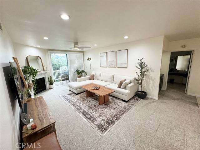 Sherman Oaks, CA 91423,14315 Riverside Drive #207