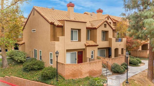 Saugus (santa Clarita), CA 91350,22735 Copper Hill Drive #10