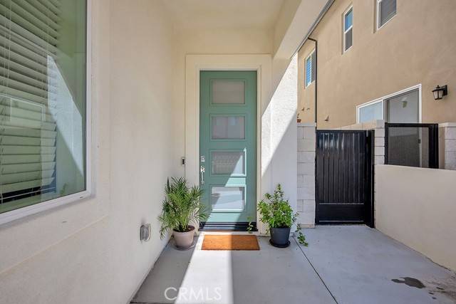 Valencia (santa Clarita), CA 91381,27238 Red Willow Court