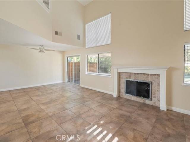 Valencia (santa Clarita), CA 91355,25860 Estaban Drive