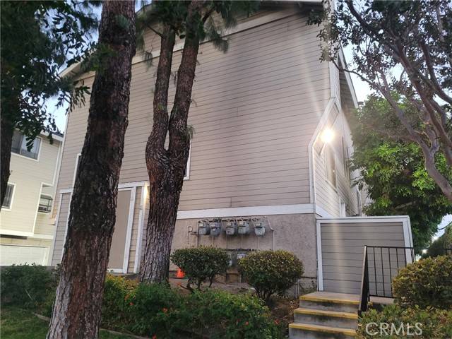 North Hills (los Angeles), CA 91343,8338 Woodley Place #7