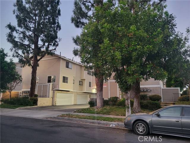 North Hills (los Angeles), CA 91343,8338 Woodley Place #7