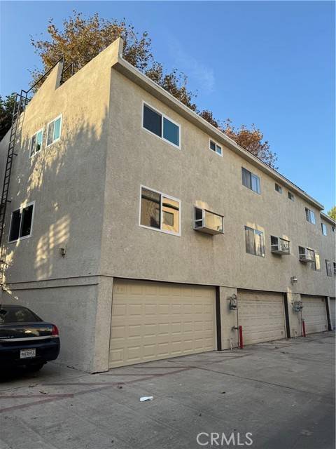 Van Nuys (los Angeles), CA 91405,7439 Woodman Avenue #15