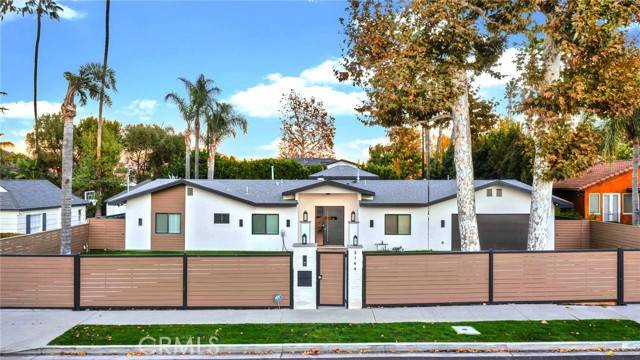 Encino (los Angeles), CA 91436,5144 Woodley Avenue