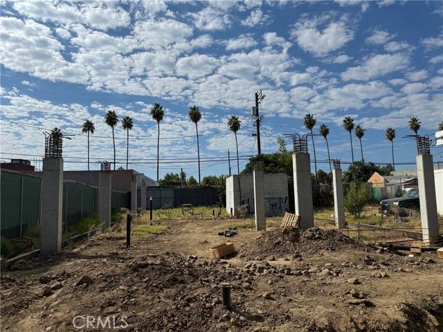 Van Nuys (los Angeles), CA 91411,14822 Delano Street