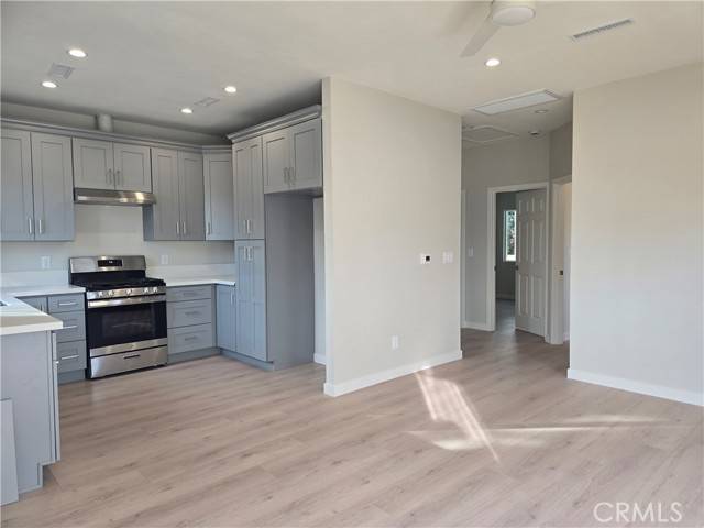 West Hills (los Angeles), CA 91304,7716 Shoup