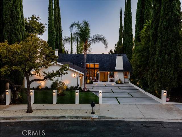 Woodland Hills (los Angeles), CA 91367,23930 Mariano Street