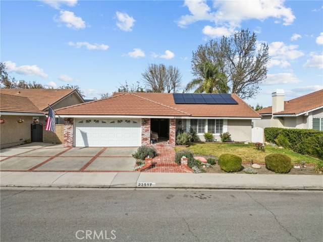 Valencia (santa Clarita), CA 91355,23517 Via Boscana