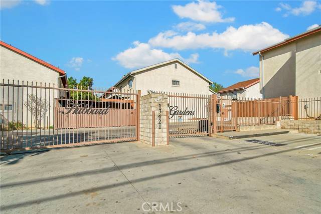 Sylmar (los Angeles), CA 91342,13421 Hubbard Street #121