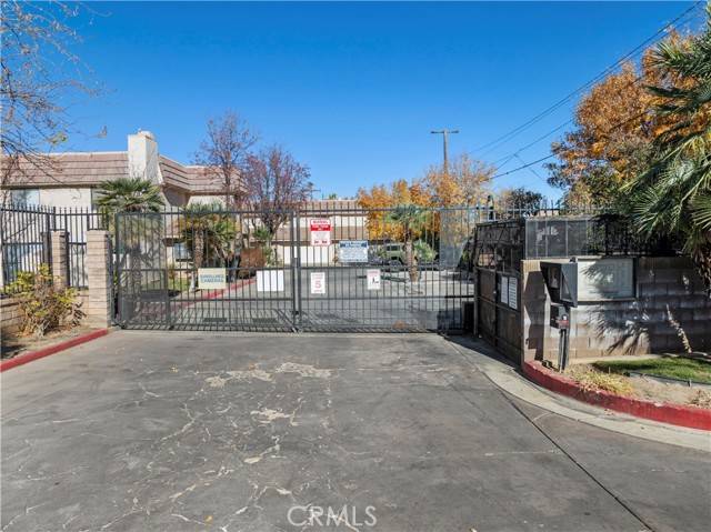 Lancaster, CA 93534,425 W Avenue J5 #35