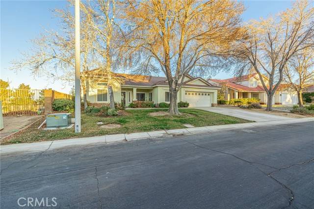 Palmdale, CA 93551,41002 Flagstone Street