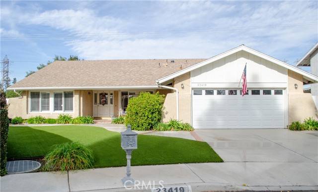 Valencia (santa Clarita), CA 91355,23419 Tristin Drive