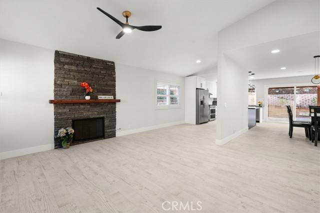 Saugus (santa Clarita), CA 91350,27605 Saffron Lane