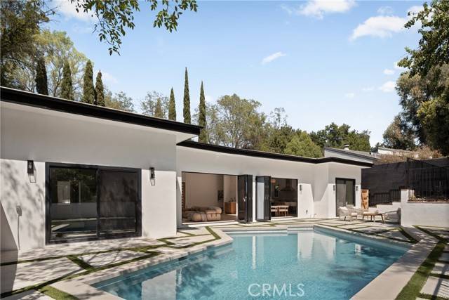 Studio City (los Angeles), CA 91604,3219 Laurel Canyon Boulevard