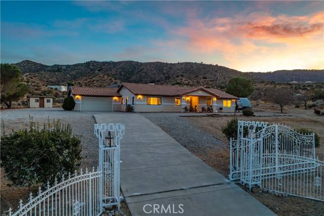 Pinon Hills, CA 92372,475 Maria Road