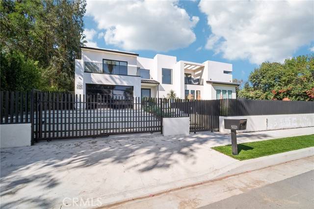 Encino (los Angeles), CA 91316,5321 Oak Park Avenue