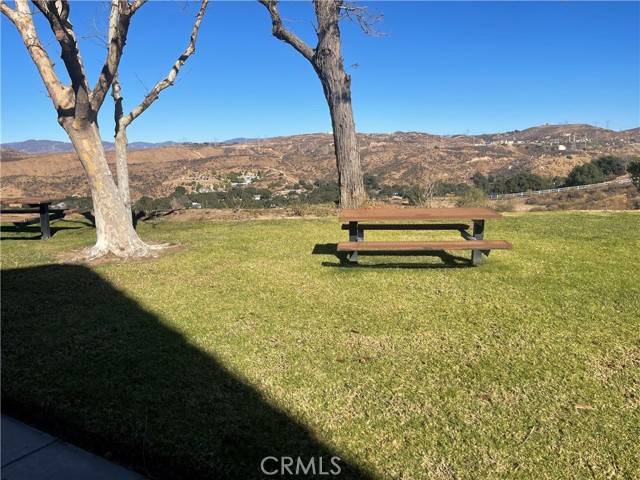 Newhall (santa Clarita), CA 91321,24435 Valle Del Oro #101