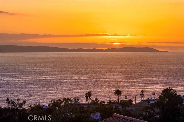 Laguna Beach, CA 92651,830 Temple Hills Drive