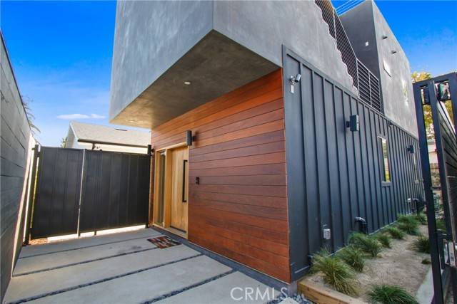 Venice (los Angeles), CA 90291,979 S Lake Street