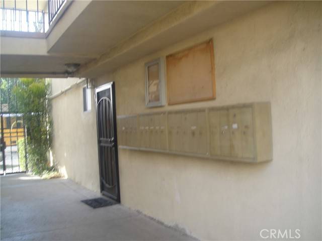 North Hollywood (los Angeles), CA 91605,7826 Laurel Canyon Boulevard #3