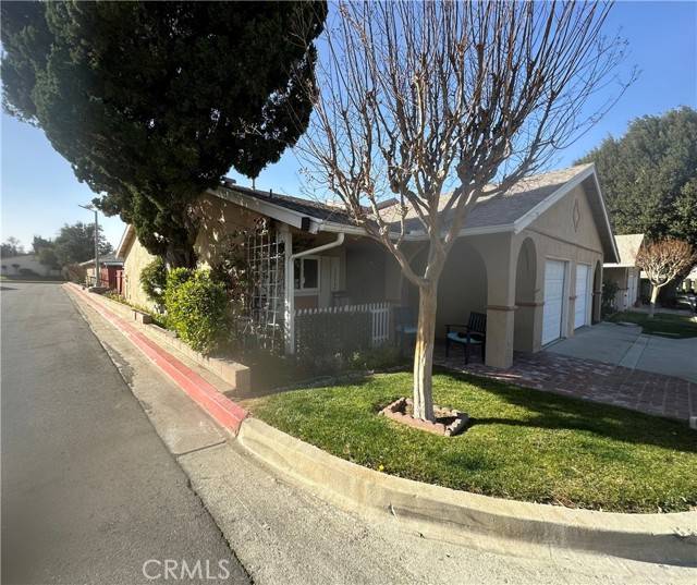 Newhall (santa Clarita), CA 91321,26840 Avenue Of The Oaks #D