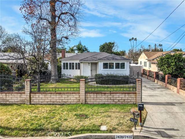 Reseda (los Angeles), CA 91335,7435 Balcom Avenue