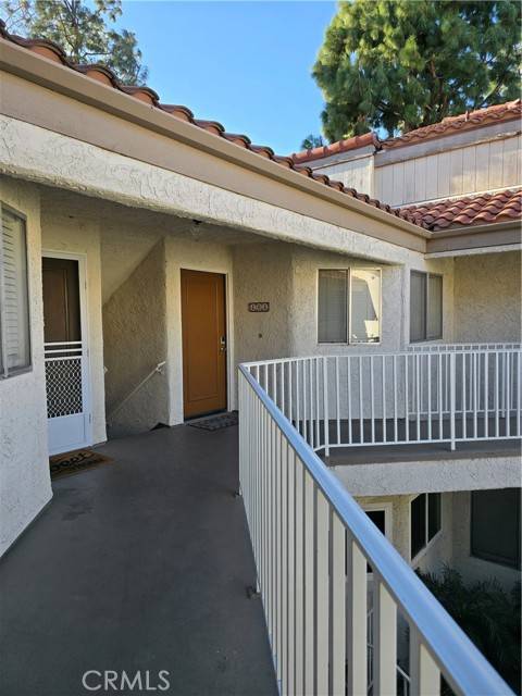 Simi Valley, CA 93063,3306 Darby Street #404