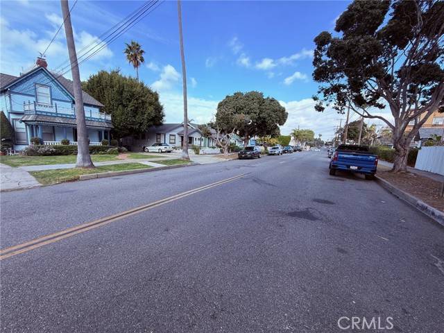 Redondo Beach, CA 90277,323 S Francisca Avenue #C