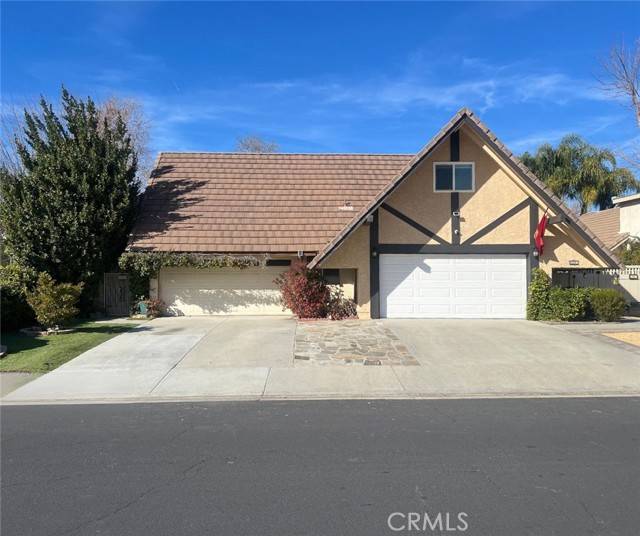 Valencia (santa Clarita), CA 91354,22805 Garzota Drive