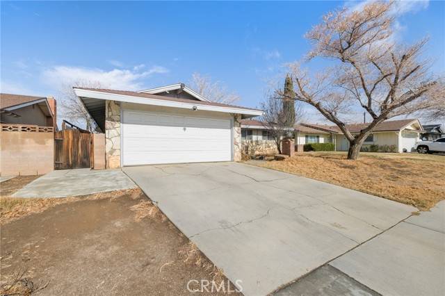 Lancaster, CA 93534,1133 W Avenue J11