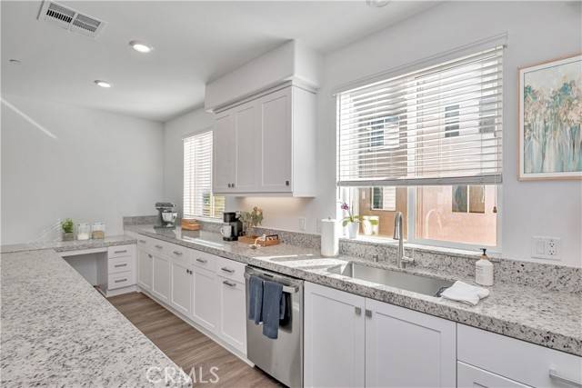 Valencia (santa Clarita), CA 91381,27463 Verbena Place