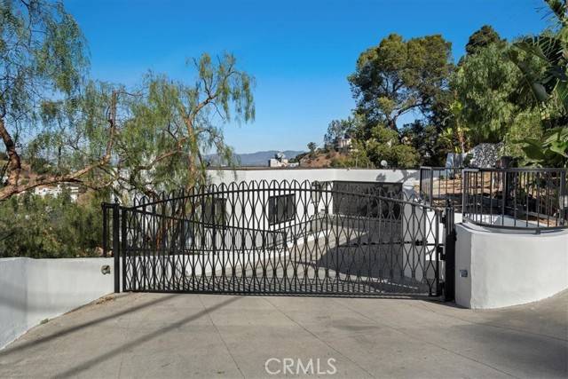 Studio City (los Angeles), CA 91604,3300 Coldwater Canyon Avenue