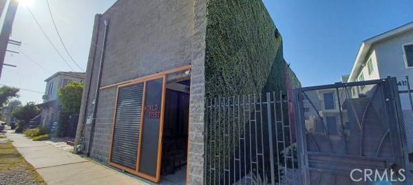 North Hollywood (los Angeles), CA 91601,11417 Miranda Street
