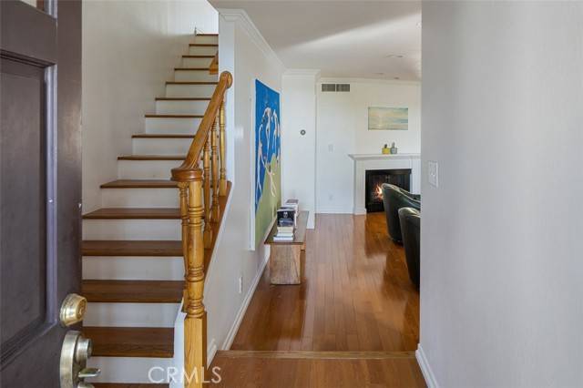 Burbank, CA 91504,9534 Via Ricardo