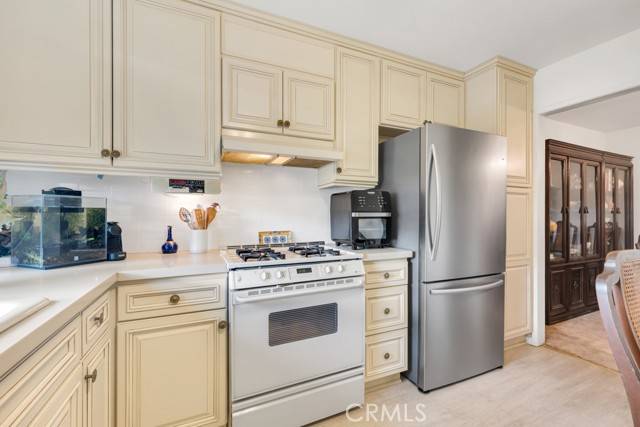 Westlake Village, CA 91361,31570 Agoura Road #5