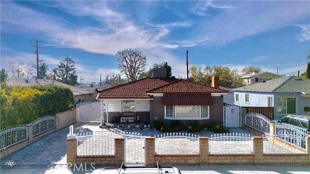 North Hollywood (los Angeles), CA 91601,11108 Califa Street