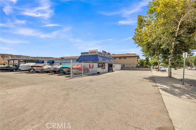 Castaic, CA 91384,31752 Ridge Route Road