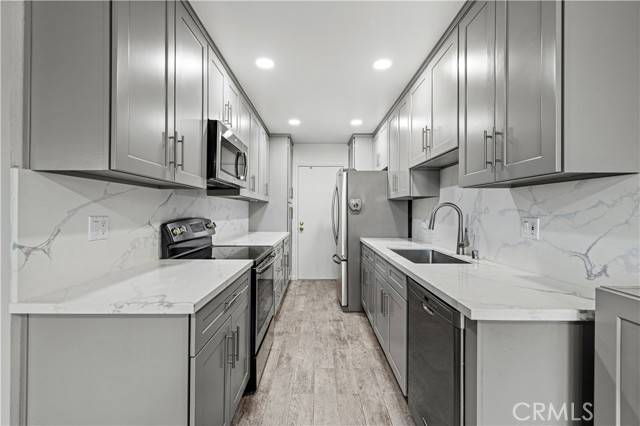 Encino (los Angeles), CA 91316,5400 Lindley Avenue #105