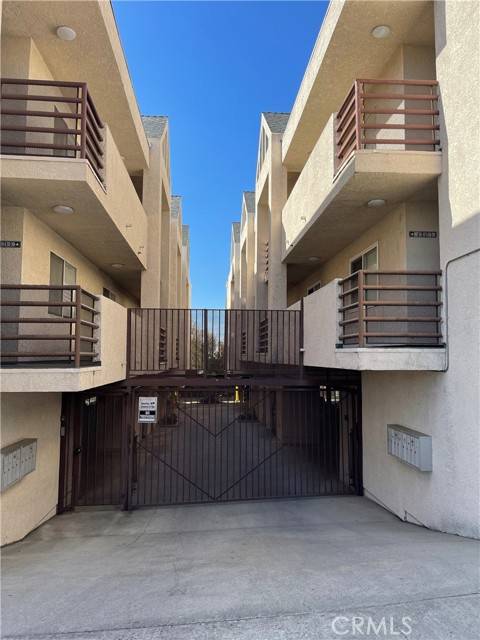 Tujunga (los Angeles), CA 91042,10115 Pinewood Avenue #102