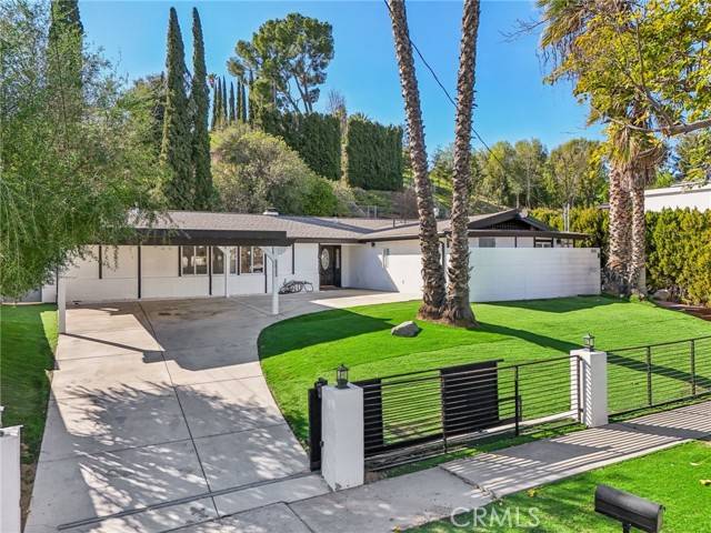 Woodland Hills (los Angeles), CA 91367,5633 Rawlings Avenue