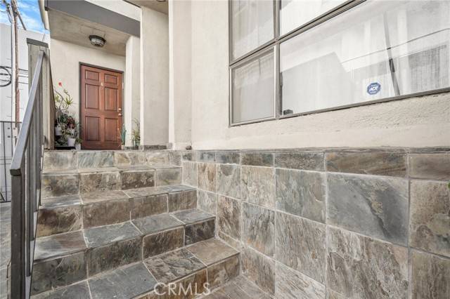Los Angeles, CA 90049,11952 Darlington Avenue #6