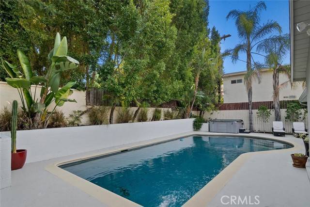 Sherman Oaks, CA 91423,4816 Atoll Avenue