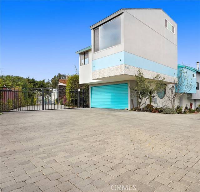 Malibu, CA 90265,29231 Heathercliff Rd. #1