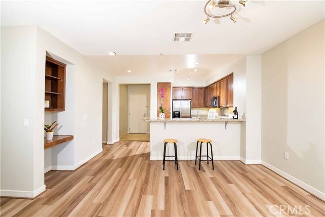 Woodland Hills (los Angeles), CA 91367,21301 Erwin Street #237