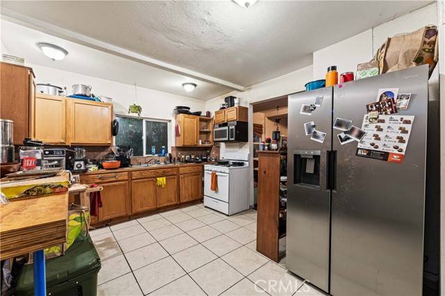 Los Angeles, CA 90031,2532 Eastlake Avenue