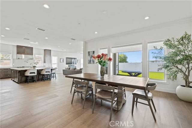 Chatsworth (los Angeles), CA 91311,10542 Wood Briar Court