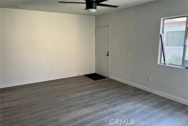 North Hollywood (los Angeles), CA 91605,7905 Agnes Avenue #4