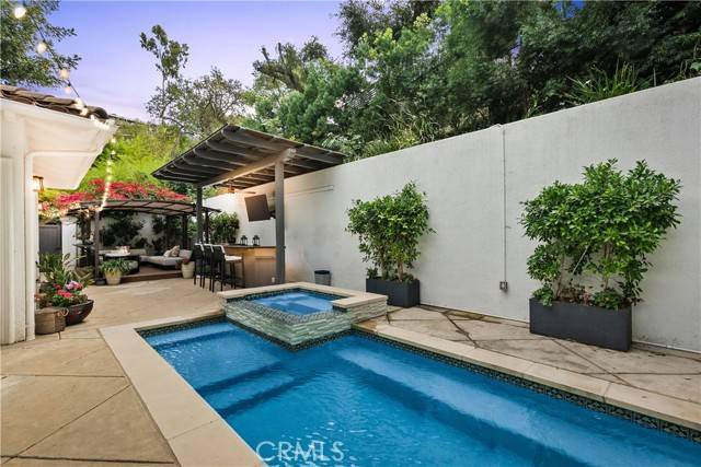 Studio City (los Angeles), CA 91604,11456 Decente Court