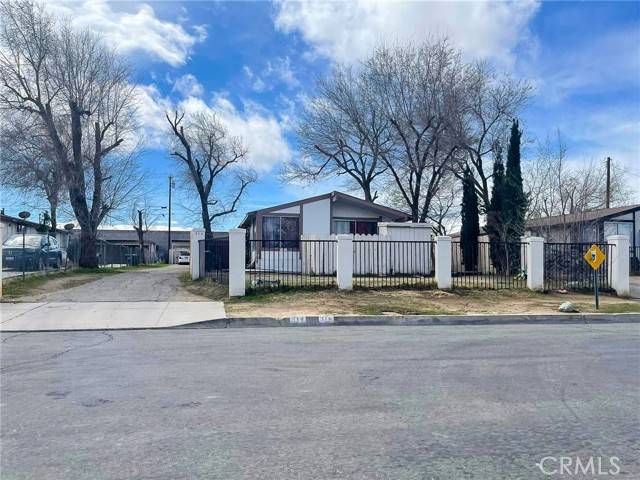 Lancaster, CA 93534,314 W Avenue J13