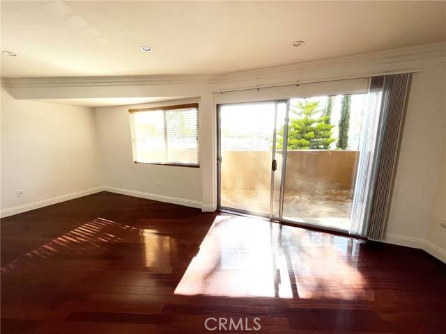 Laguna Beach, CA 92651,100 Cliff Drive #8